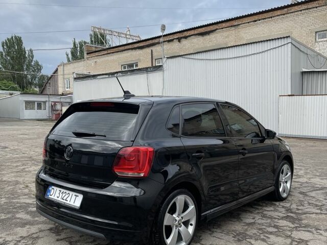 Черный Фольксваген Поло, объемом двигателя 1.2 л и пробегом 280 тыс. км за 6300 $, фото 1 на Automoto.ua