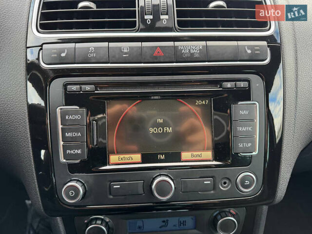 Черный Фольксваген Поло, объемом двигателя 1.4 л и пробегом 217 тыс. км за 9650 $, фото 49 на Automoto.ua