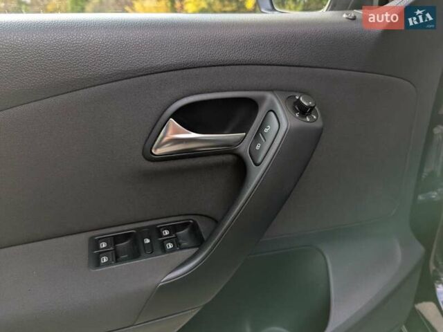 Черный Фольксваген Поло, объемом двигателя 1.6 л и пробегом 126 тыс. км за 8000 $, фото 7 на Automoto.ua