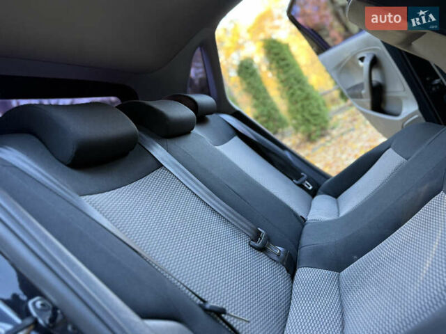 Черный Фольксваген Поло, объемом двигателя 1.39 л и пробегом 143 тыс. км за 7850 $, фото 45 на Automoto.ua