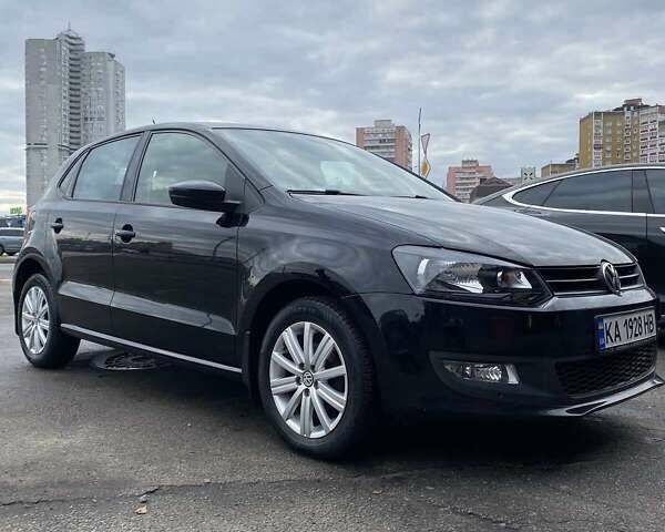 Черный Фольксваген Поло, объемом двигателя 1.39 л и пробегом 103 тыс. км за 7850 $, фото 1 на Automoto.ua