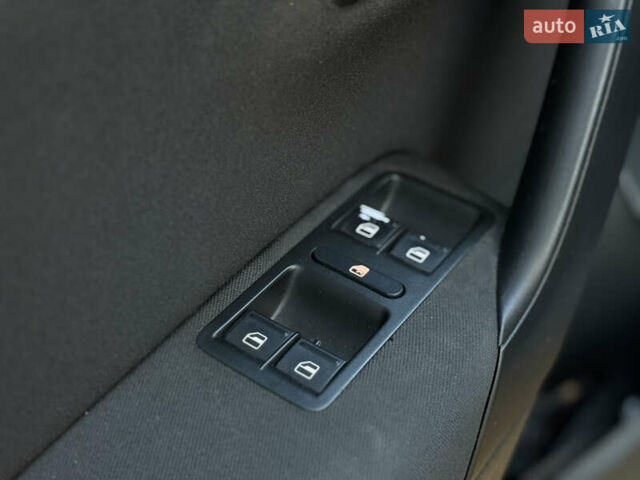 Черный Фольксваген Поло, объемом двигателя 1.39 л и пробегом 143 тыс. км за 7850 $, фото 29 на Automoto.ua