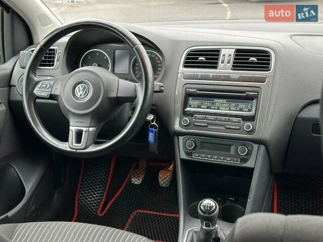 Чорний Фольксваген Поло, об'ємом двигуна 1.6 л та пробігом 189 тис. км за 7290 $, фото 24 на Automoto.ua