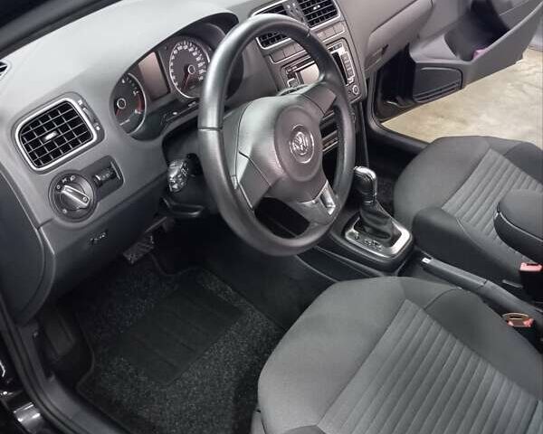 Черный Фольксваген Поло, объемом двигателя 1.6 л и пробегом 109 тыс. км за 11200 $, фото 11 на Automoto.ua