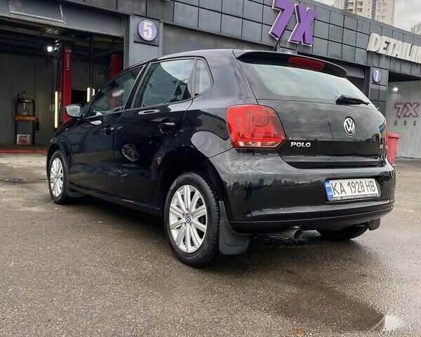 Черный Фольксваген Поло, объемом двигателя 1.39 л и пробегом 103 тыс. км за 7850 $, фото 5 на Automoto.ua