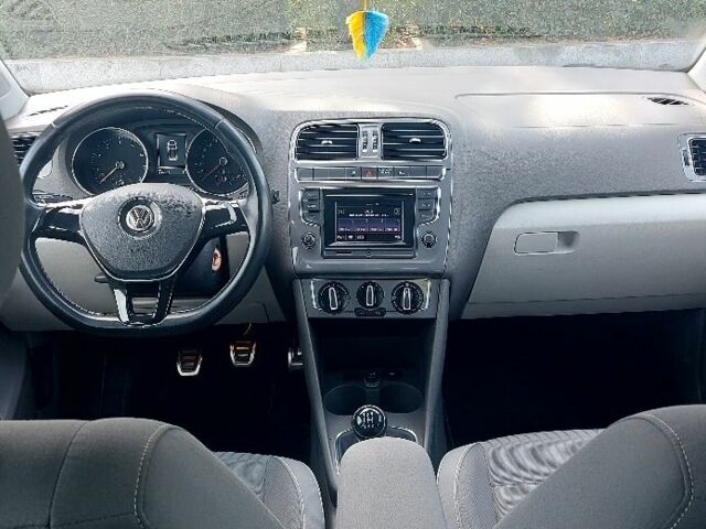 Фольксваген Поло 2015 в Кропивницком (Кировограде) на Automoto.ua Черный Фольксваген Поло, объемом двигателя 1 л и пробегом 116 тыс. км за 7500 $, фото 8 на Automoto.ua