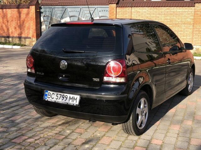 Черный Фольксваген Поло, объемом двигателя 1.4 л и пробегом 260 тыс. км за 3850 $, фото 7 на Automoto.ua