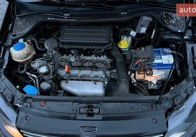 Черный Фольксваген Поло, объемом двигателя 1.6 л и пробегом 200 тыс. км за 6300 $, фото 12 на Automoto.ua