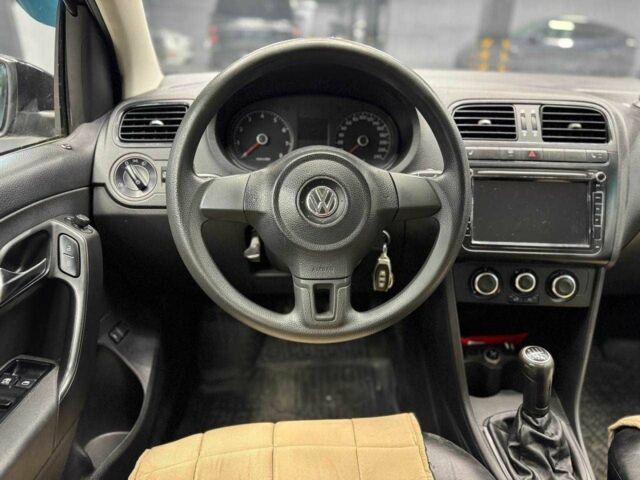 Черный Фольксваген Поло, объемом двигателя 1.6 л и пробегом 226 тыс. км за 7500 $, фото 11 на Automoto.ua