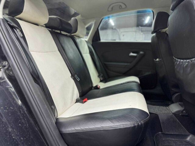 Черный Фольксваген Поло, объемом двигателя 1.6 л и пробегом 226 тыс. км за 7500 $, фото 13 на Automoto.ua