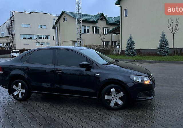 Черный Фольксваген Поло, объемом двигателя 1.6 л и пробегом 200 тыс. км за 6300 $, фото 5 на Automoto.ua