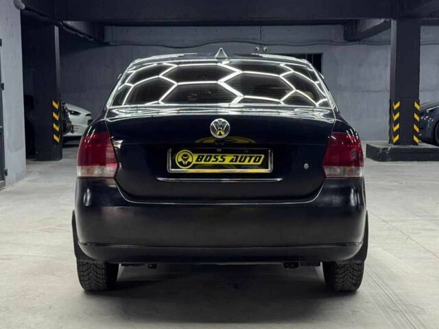 Черный Фольксваген Поло, объемом двигателя 1.6 л и пробегом 226 тыс. км за 7500 $, фото 4 на Automoto.ua