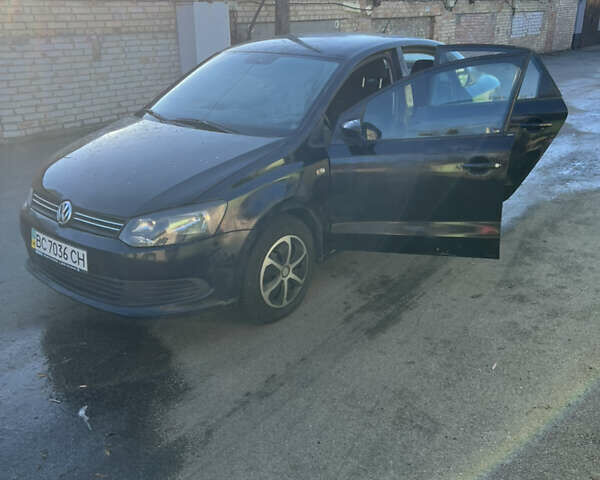 Черный Фольксваген Поло, объемом двигателя 1.6 л и пробегом 300 тыс. км за 4499 $, фото 5 на Automoto.ua