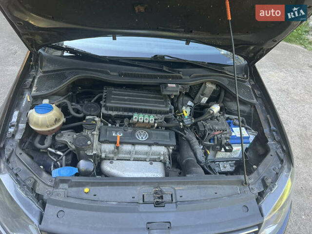 Черный Фольксваген Поло, объемом двигателя 1.6 л и пробегом 198 тыс. км за 6500 $, фото 19 на Automoto.ua