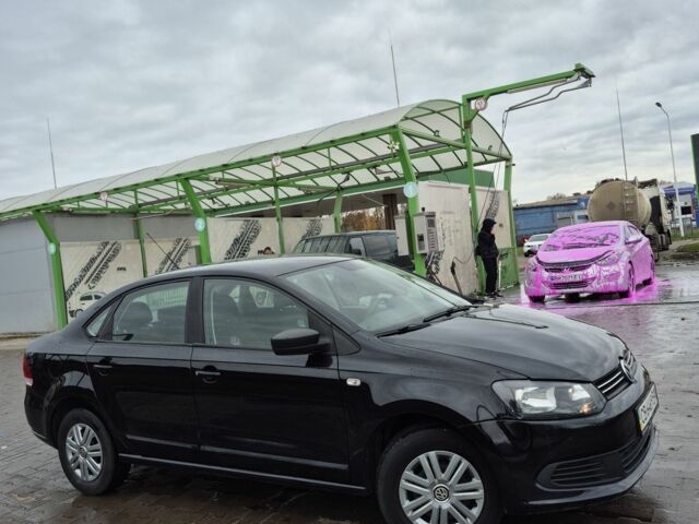 Черный Фольксваген Поло, объемом двигателя 1.6 л и пробегом 181 тыс. км за 6600 $, фото 4 на Automoto.ua