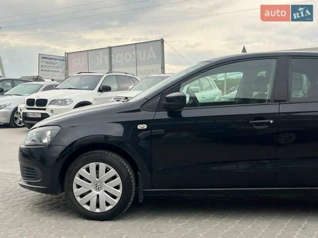 Черный Фольксваген Поло, объемом двигателя 1.6 л и пробегом 186 тыс. км за 5800 $, фото 3 на Automoto.ua