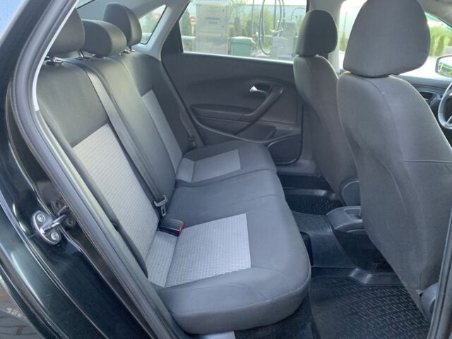 Черный Фольксваген Поло, объемом двигателя 1.6 л и пробегом 275 тыс. км за 6199 $, фото 12 на Automoto.ua