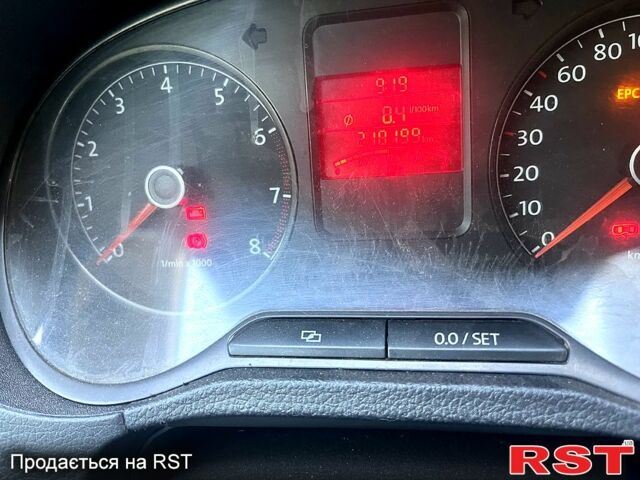 Черный Фольксваген Поло, объемом двигателя 1.6 л и пробегом 218 тыс. км за 7555 $, фото 3 на Automoto.ua