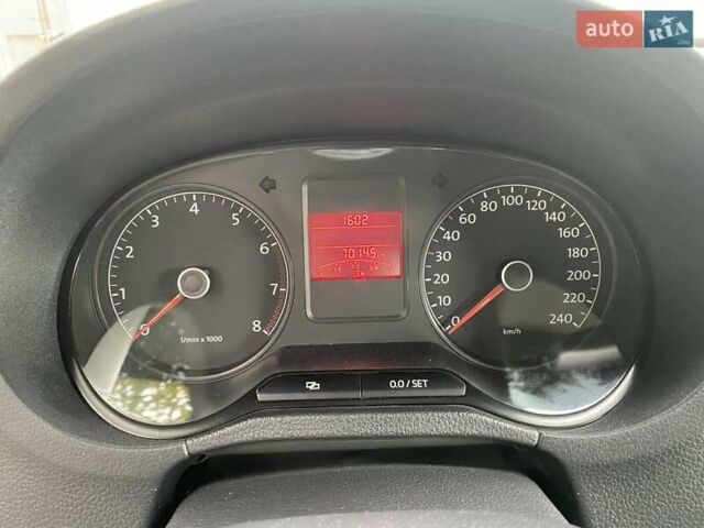 Черный Фольксваген Поло, объемом двигателя 1.6 л и пробегом 70 тыс. км за 8300 $, фото 4 на Automoto.ua