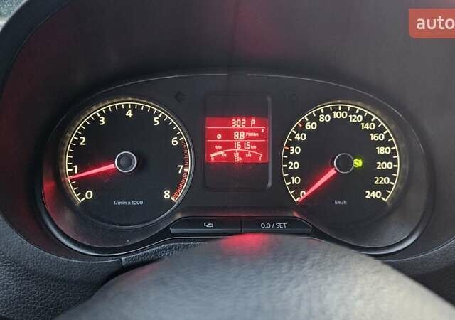Черный Фольксваген Поло, объемом двигателя 1.6 л и пробегом 150 тыс. км за 8550 $, фото 57 на Automoto.ua