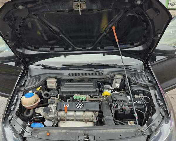 Черный Фольксваген Поло, объемом двигателя 1.6 л и пробегом 181 тыс. км за 6600 $, фото 11 на Automoto.ua