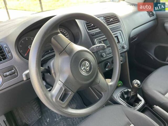 Чорний Фольксваген Поло, об'ємом двигуна 1.6 л та пробігом 184 тис. км за 6700 $, фото 49 на Automoto.ua