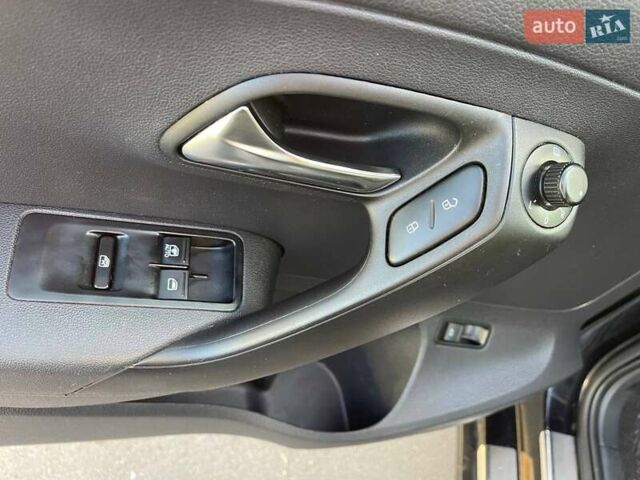 Чорний Фольксваген Поло, об'ємом двигуна 1.6 л та пробігом 184 тис. км за 6700 $, фото 45 на Automoto.ua