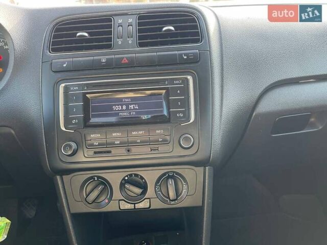 Чорний Фольксваген Поло, об'ємом двигуна 1.6 л та пробігом 184 тис. км за 6700 $, фото 53 на Automoto.ua