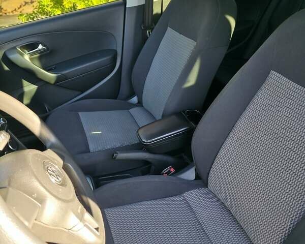 Черный Фольксваген Поло, объемом двигателя 1.6 л и пробегом 222 тыс. км за 8000 $, фото 13 на Automoto.ua