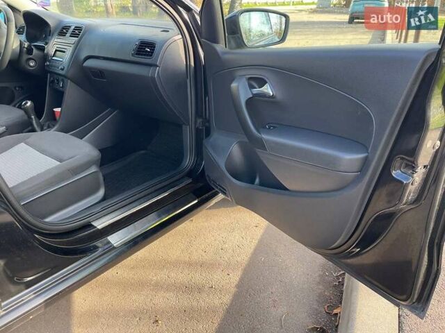 Чорний Фольксваген Поло, об'ємом двигуна 1.6 л та пробігом 184 тис. км за 6700 $, фото 56 на Automoto.ua