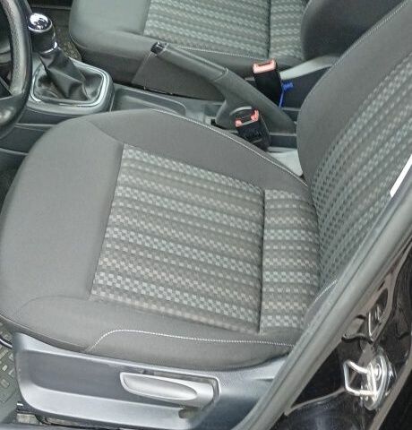 Черный Фольксваген Поло, объемом двигателя 1.6 л и пробегом 32 тыс. км за 10500 $, фото 5 на Automoto.ua