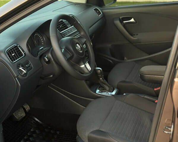 Коричневый Фольксваген Поло, объемом двигателя 1.2 л и пробегом 184 тыс. км за 7700 $, фото 21 на Automoto.ua