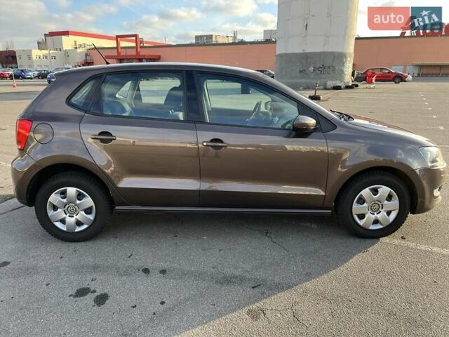 Коричневый Фольксваген Поло, объемом двигателя 1.39 л и пробегом 122 тыс. км за 9500 $, фото 2 на Automoto.ua