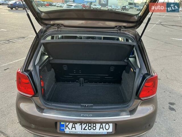 Коричневый Фольксваген Поло, объемом двигателя 1.39 л и пробегом 122 тыс. км за 9500 $, фото 7 на Automoto.ua