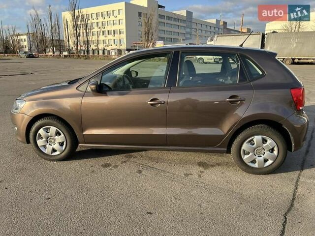 Коричневый Фольксваген Поло, объемом двигателя 1.39 л и пробегом 122 тыс. км за 9500 $, фото 3 на Automoto.ua