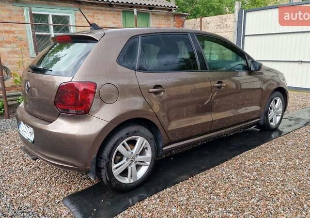 Коричневий Фольксваген Поло, об'ємом двигуна 1.6 л та пробігом 136 тис. км за 11500 $, фото 4 на Automoto.ua