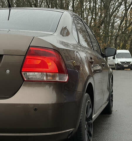 Коричневий Фольксваген Поло, об'ємом двигуна 1.6 л та пробігом 165 тис. км за 8000 $, фото 2 на Automoto.ua