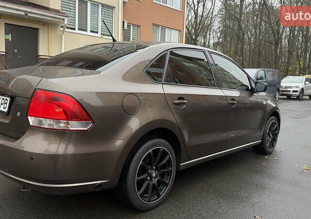 Коричневий Фольксваген Поло, об'ємом двигуна 1.6 л та пробігом 165 тис. км за 8000 $, фото 1 на Automoto.ua