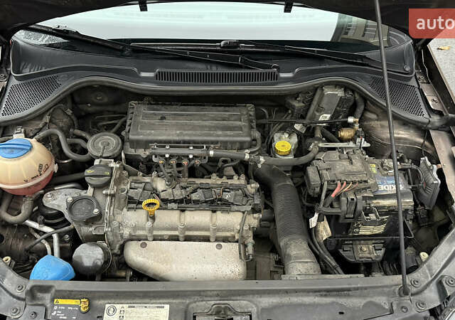 Коричневий Фольксваген Поло, об'ємом двигуна 1.6 л та пробігом 165 тис. км за 8000 $, фото 21 на Automoto.ua