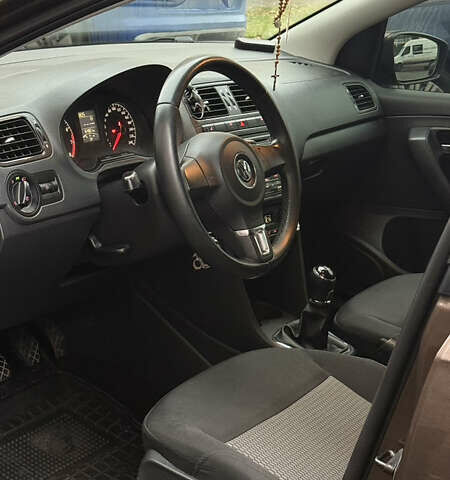 Коричневий Фольксваген Поло, об'ємом двигуна 1.6 л та пробігом 165 тис. км за 8000 $, фото 29 на Automoto.ua