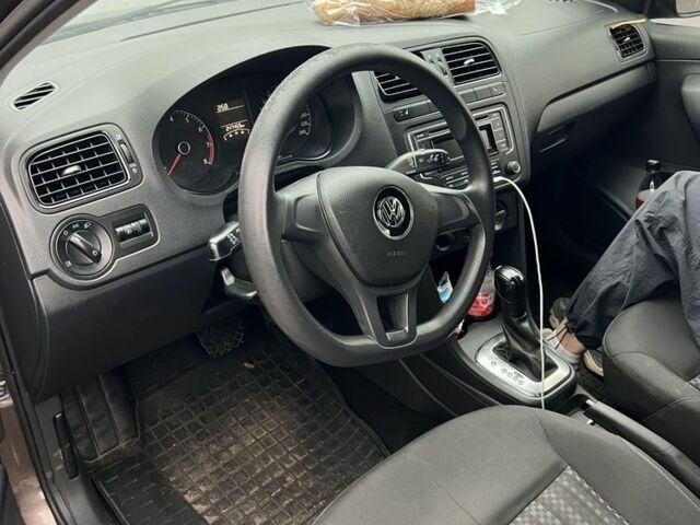 Коричневый Фольксваген Поло, объемом двигателя 1.6 л и пробегом 240 тыс. км за 7500 $, фото 4 на Automoto.ua