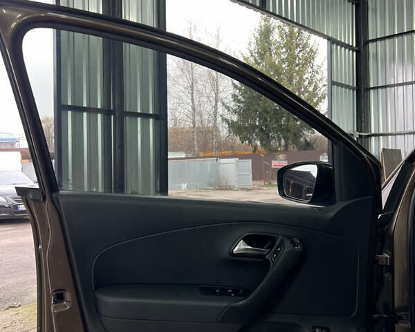 Коричневый Фольксваген Поло, объемом двигателя 1.57 л и пробегом 247 тыс. км за 8600 $, фото 15 на Automoto.ua