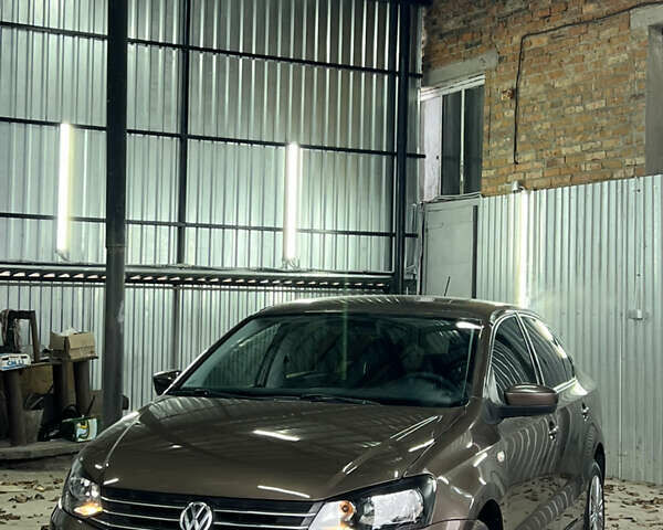 Коричневый Фольксваген Поло, объемом двигателя 1.57 л и пробегом 247 тыс. км за 8600 $, фото 1 на Automoto.ua