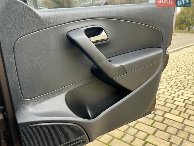 Коричневый Фольксваген Поло, объемом двигателя 1.6 л и пробегом 104 тыс. км за 10700 $, фото 37 на Automoto.ua