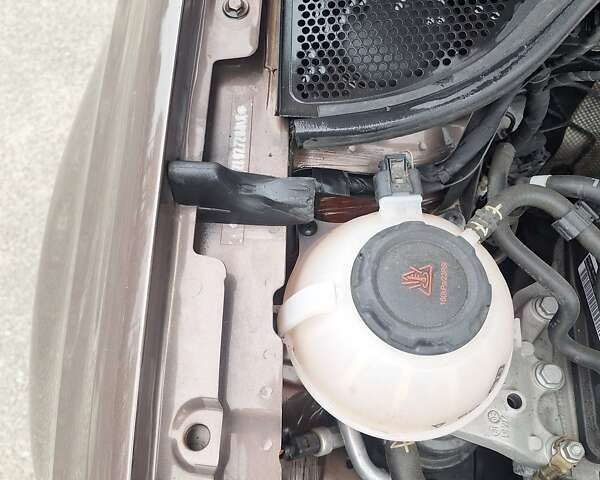 Коричневий Фольксваген Поло, об'ємом двигуна 1.39 л та пробігом 68 тис. км за 10000 $, фото 7 на Automoto.ua