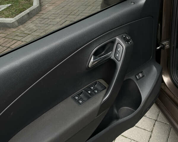 Фольксваген Поло 2018 у Києві на Automoto.ua Коричневий Фольксваген Поло, об'ємом двигуна 1.4 л та пробігом 201 тис. км за 6800 $, фото 16 на Automoto.ua