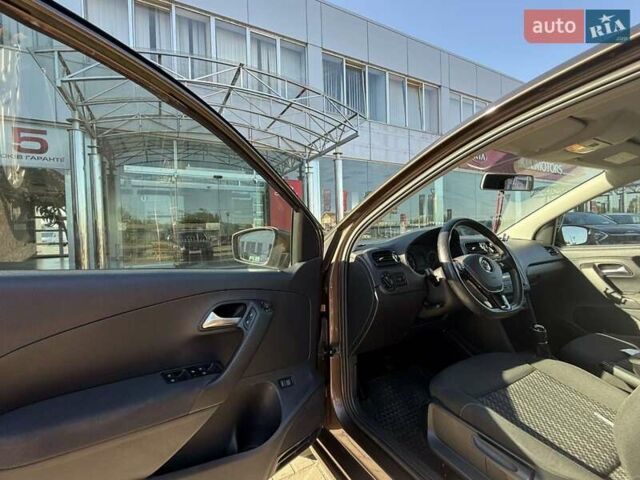 Коричневый Фольксваген Поло, объемом двигателя 1.39 л и пробегом 84 тыс. км за 10200 $, фото 13 на Automoto.ua