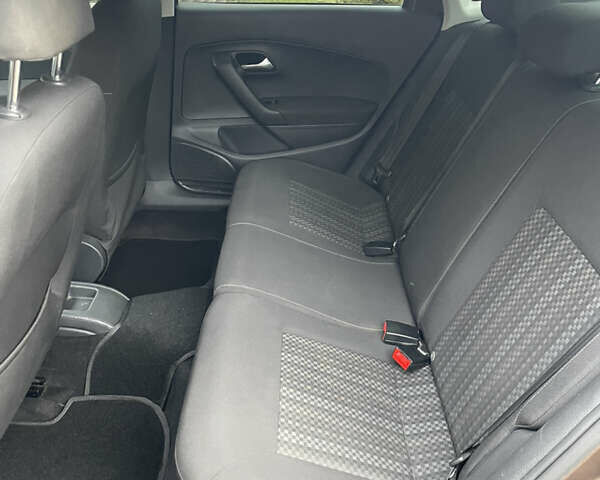 Фольксваген Поло 2018 у Києві на Automoto.ua Коричневий Фольксваген Поло, об'ємом двигуна 1.4 л та пробігом 201 тис. км за 6800 $, фото 18 на Automoto.ua