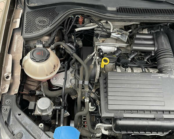 Фольксваген Поло 2018 у Києві на Automoto.ua Коричневий Фольксваген Поло, об'ємом двигуна 1.4 л та пробігом 201 тис. км за 6800 $, фото 20 на Automoto.ua