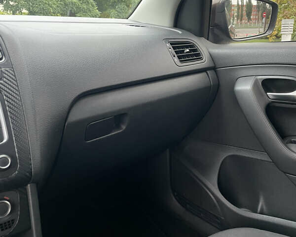 Фольксваген Поло 2018 у Києві на Automoto.ua Коричневий Фольксваген Поло, об'ємом двигуна 1.4 л та пробігом 201 тис. км за 6800 $, фото 14 на Automoto.ua